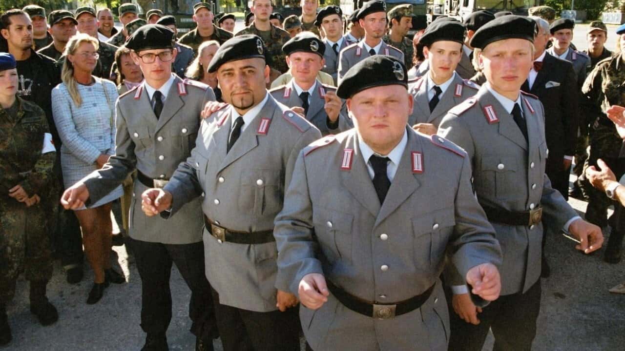 Кадр з фільму Тепер ти у армії / Військова академія (2007)