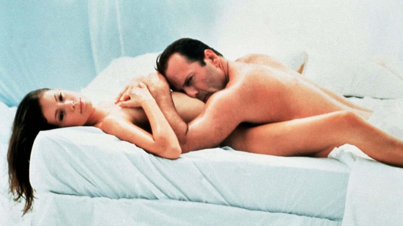 Кадр з фільму Колір ночі (1994)