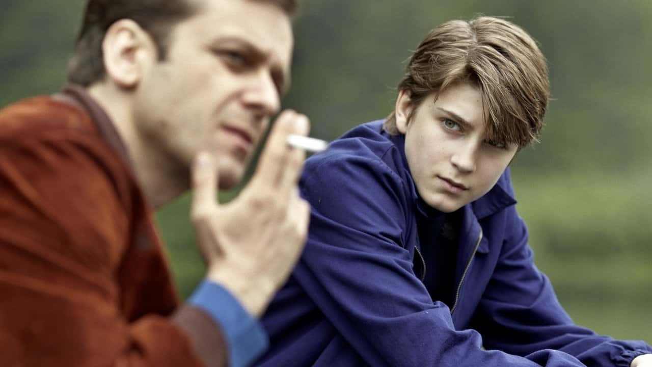 Кадр з фільму Далеко по-сусідству (2010)