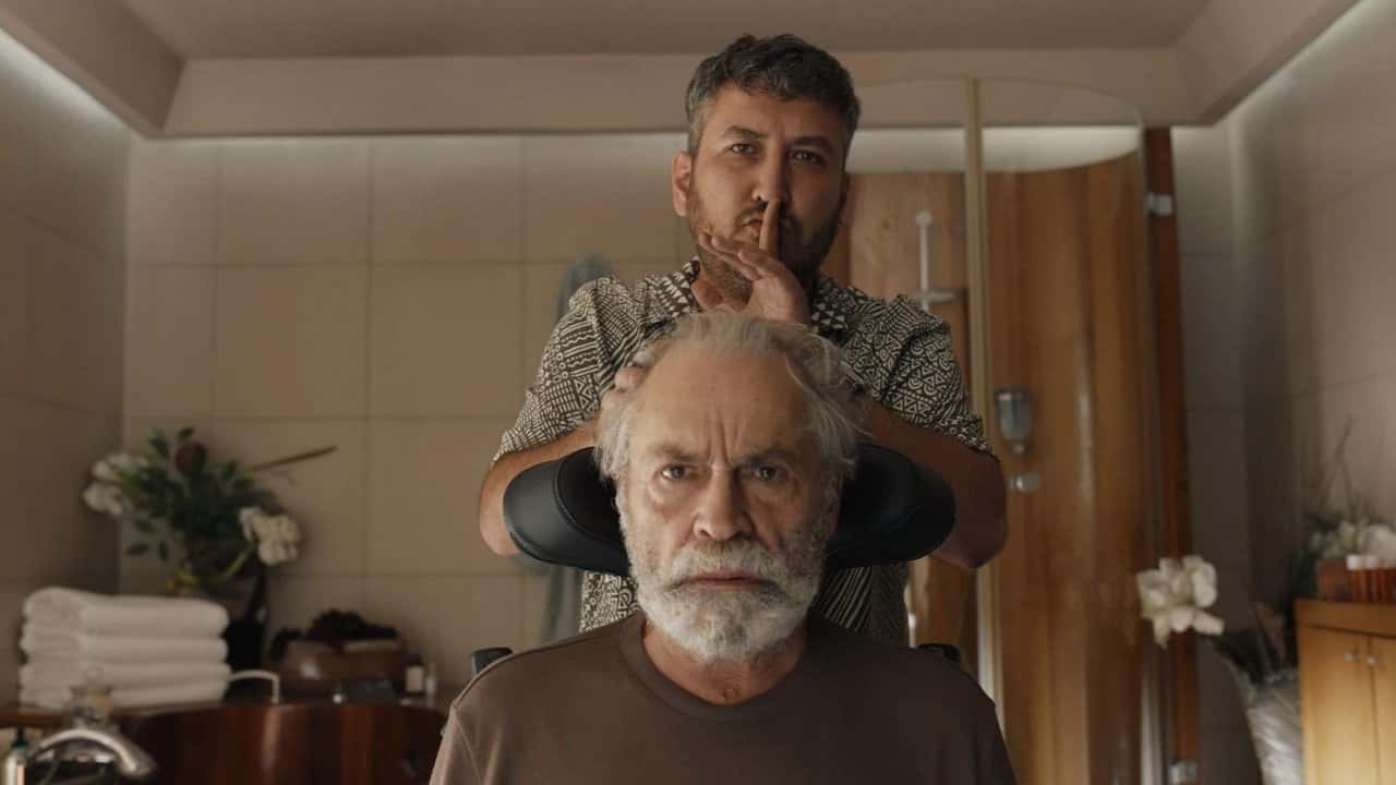 Кадр з фільму Пліч-о-пліч (2025)