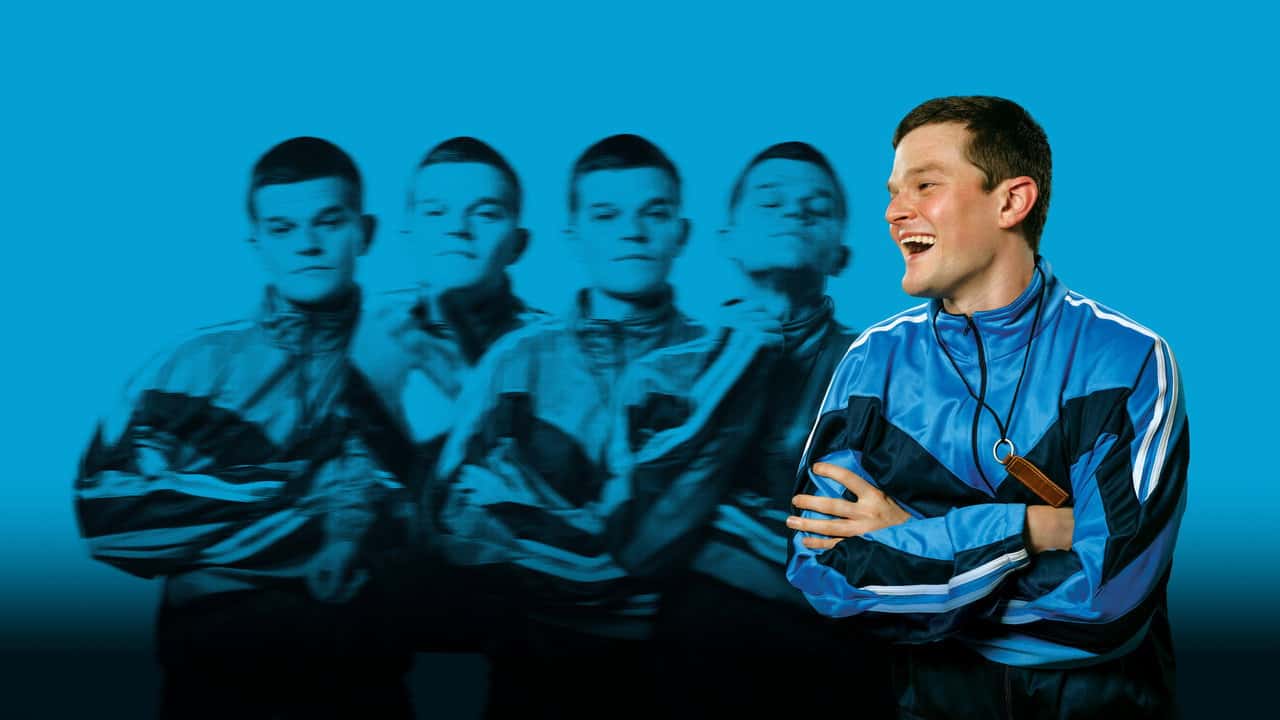 Кадр з фільму Я лаюсь (2025)