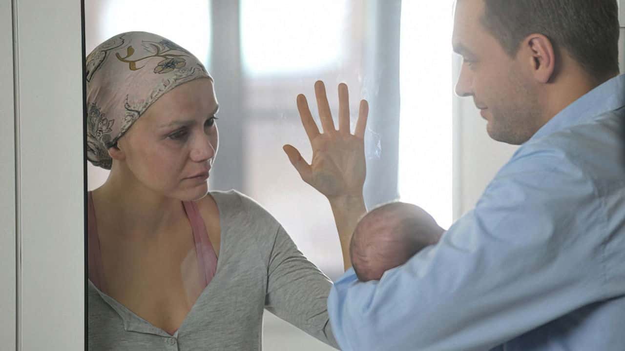 Кадр з фільму Більше ніж життя (2012)