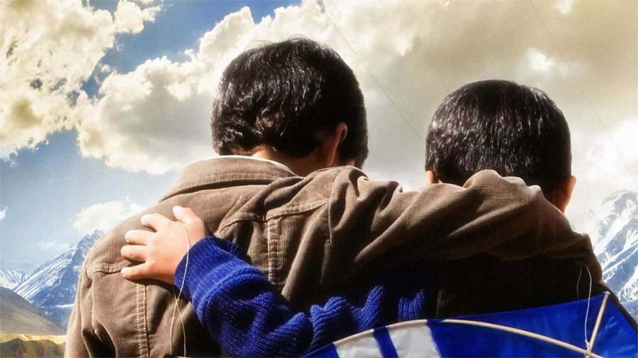 Кадр з фільму Той, що біжить за вітром (2007)