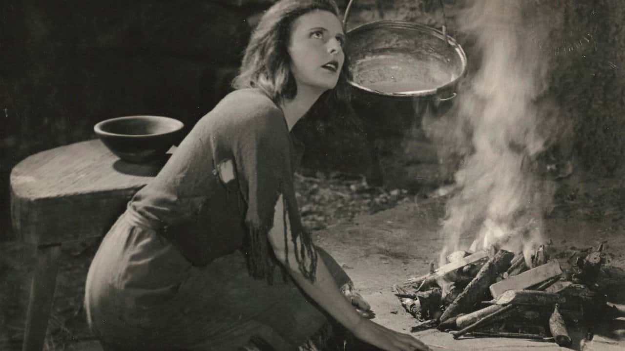 Кадр з фільму Синє сяйво (1932)