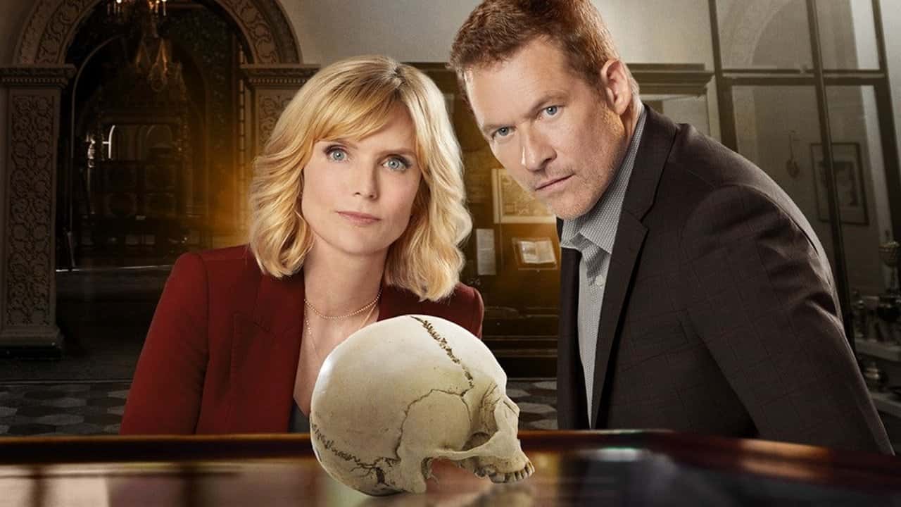 Кадр з фільму Таємниці Емми Філдінґ: Гірше смерті (2019)