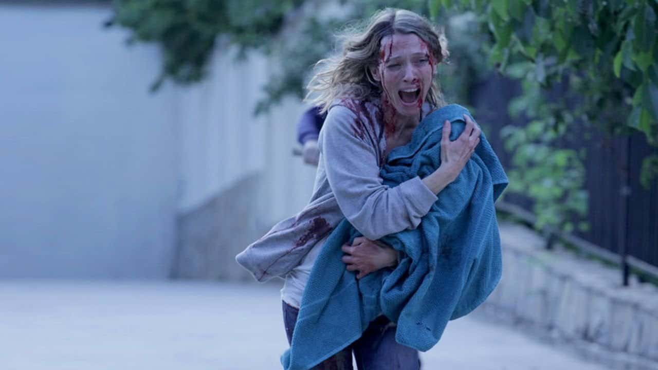 Кадр з фільму Серед живих (2014)