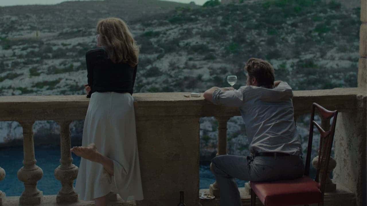Кадр з фільму Біля моря (2015)