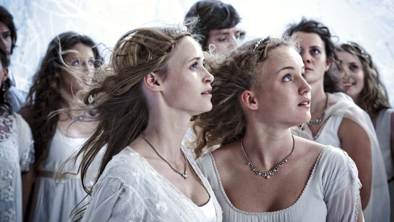 Кадр з фільму Стоптані туфельки (2011)