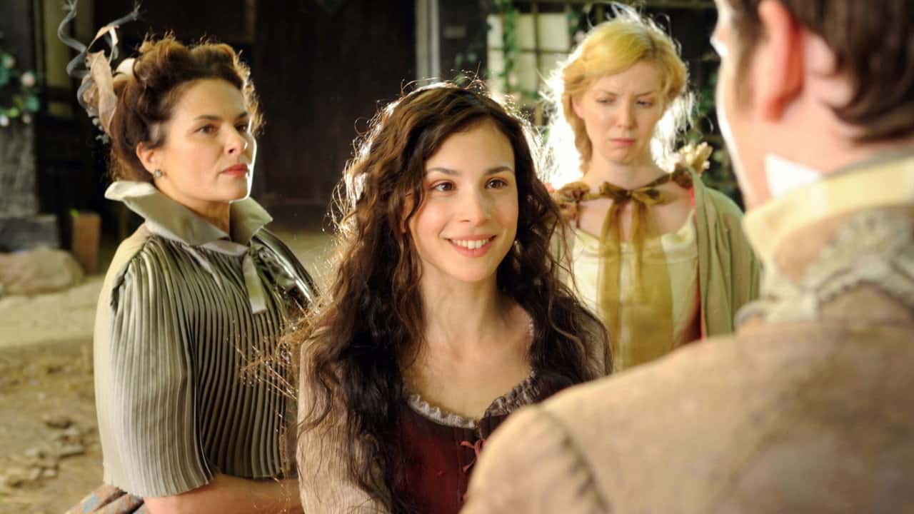 Кадр з фільму Попелюшка (2011)