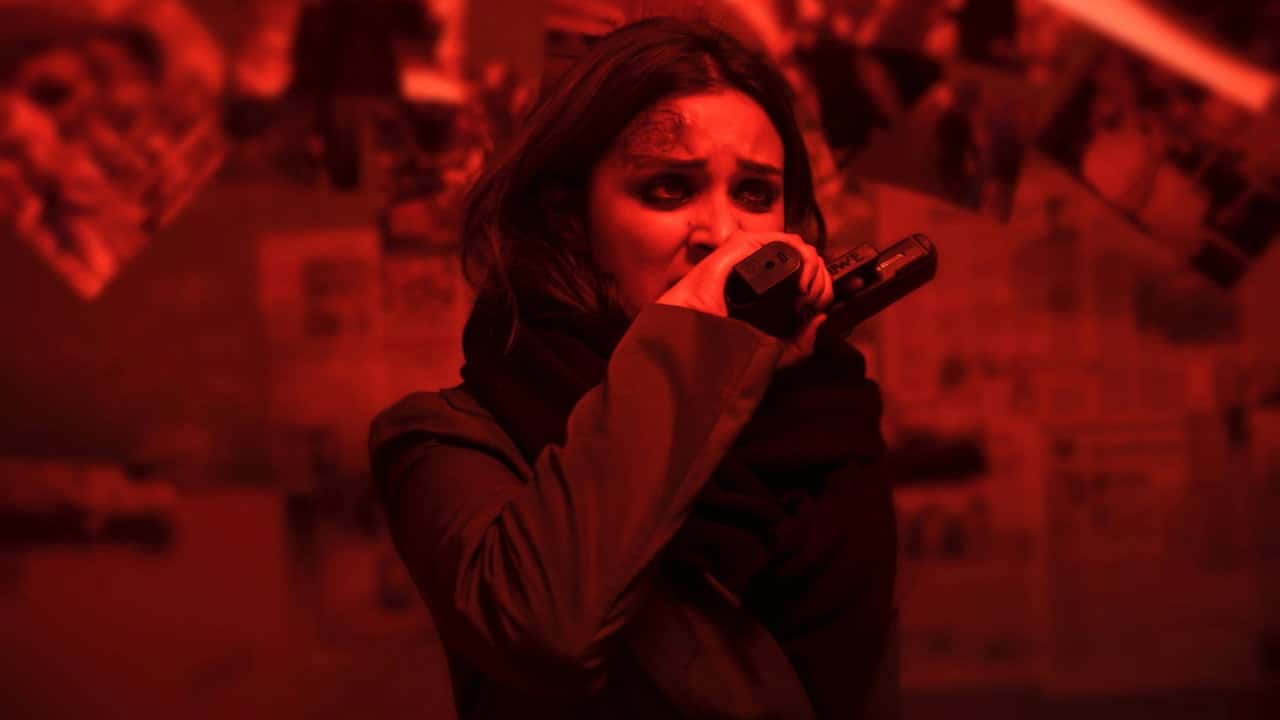 Кадр з фільму Дівчина у потязі (2021)