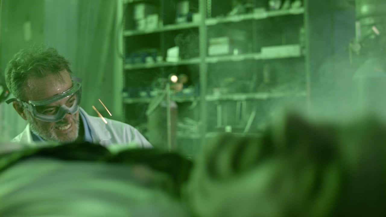 Кадр з фільму Крокодил: Шлюбний сезон (2023)