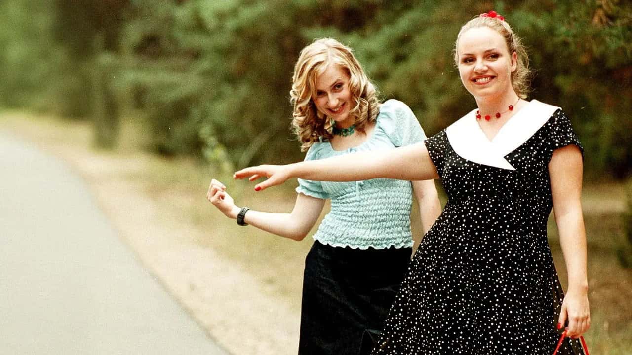Кадр з фільму Біла сукенка (2003)