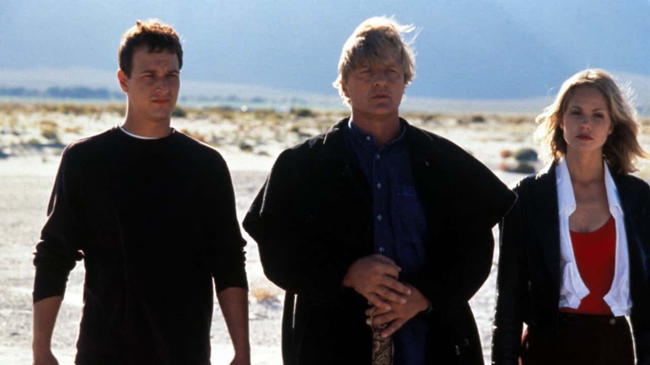Кадр з фільму Перехрестя світів (1996)