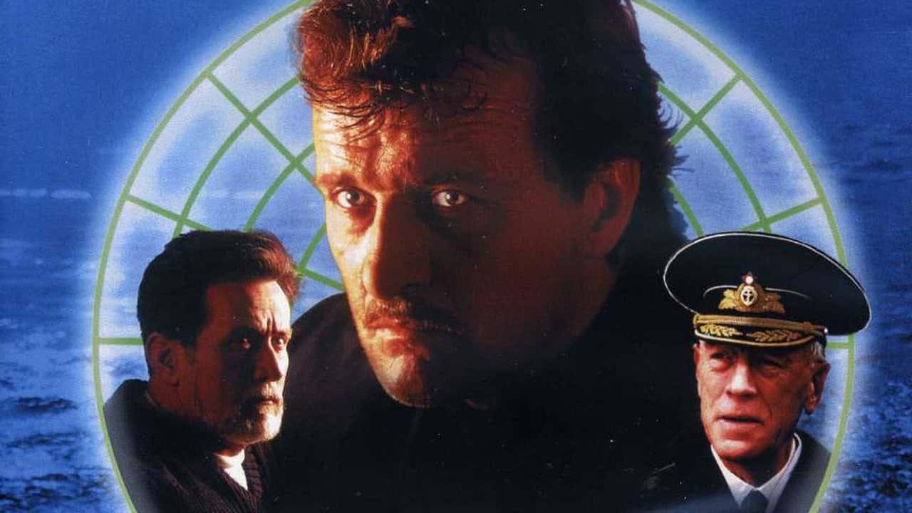 Кадр з фільму Ворожі води (1997)