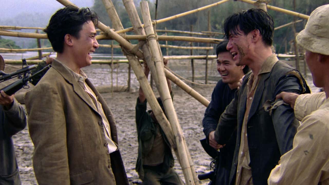 Кадр з фільму Куля в голову (1990)