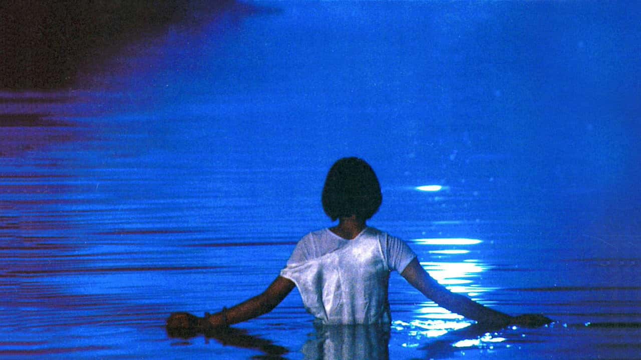 Кадр з фільму Серпень у воді (1995)