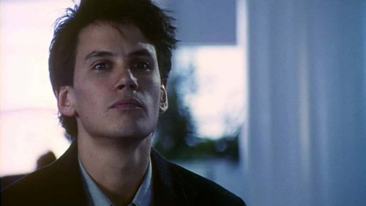 Кадр з фільму Hotel de Love (1996)
