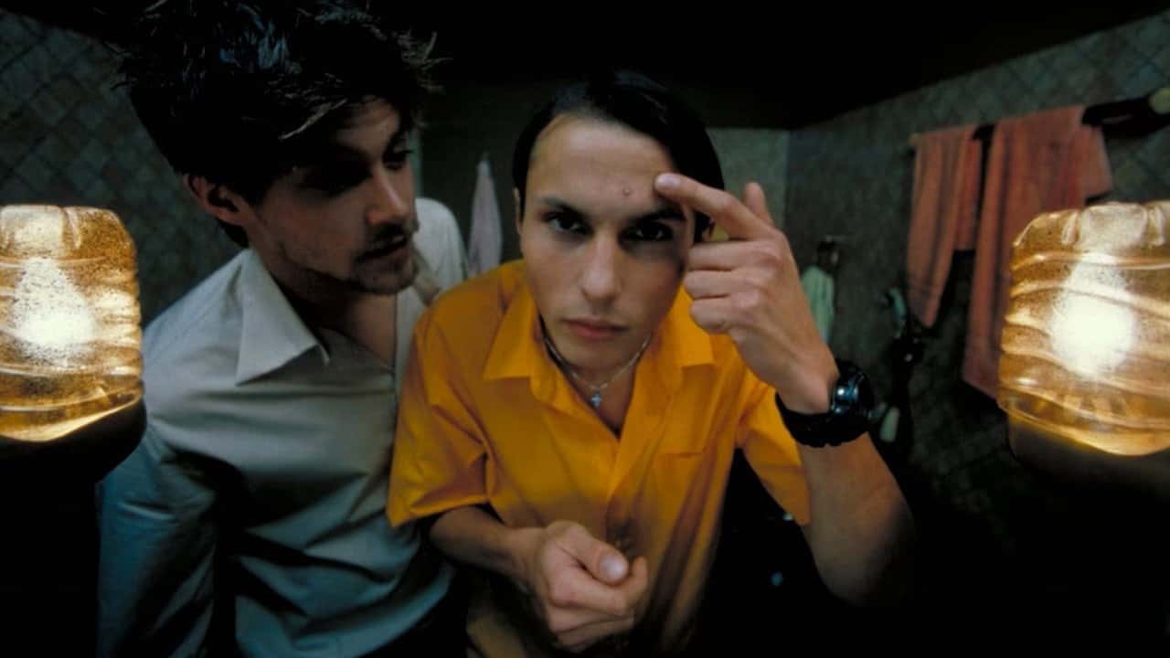 Кадр з фільму У відрив (2001)