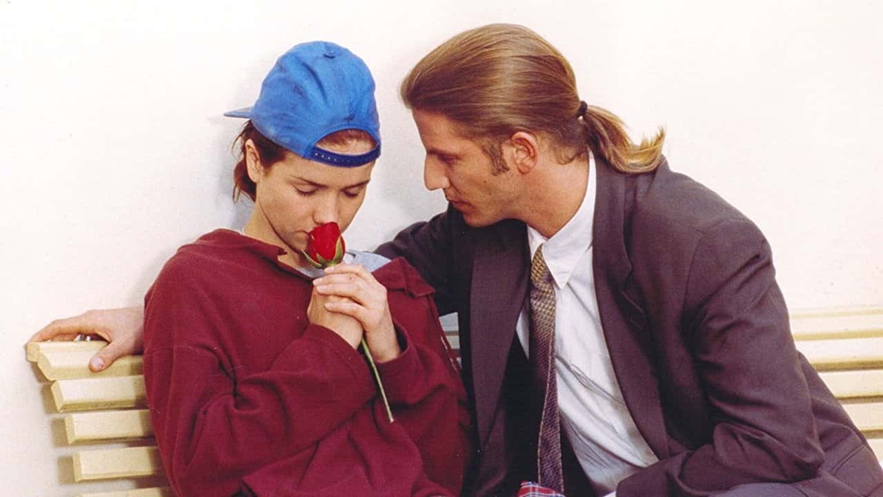 Кадр із серіалу Дикий ангел / Дикий янгол (1998)