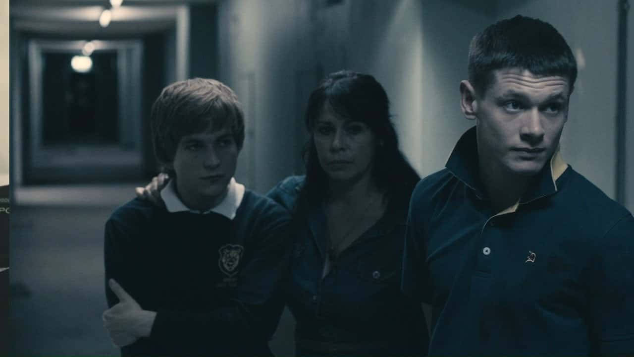 Кадр з фільму Хмарочос смерті (2012)