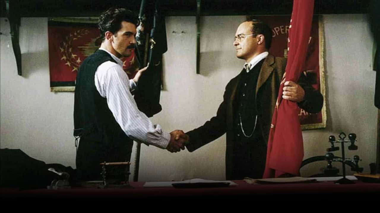 Кадр із серіалу Беніто Муссоліні (1994)