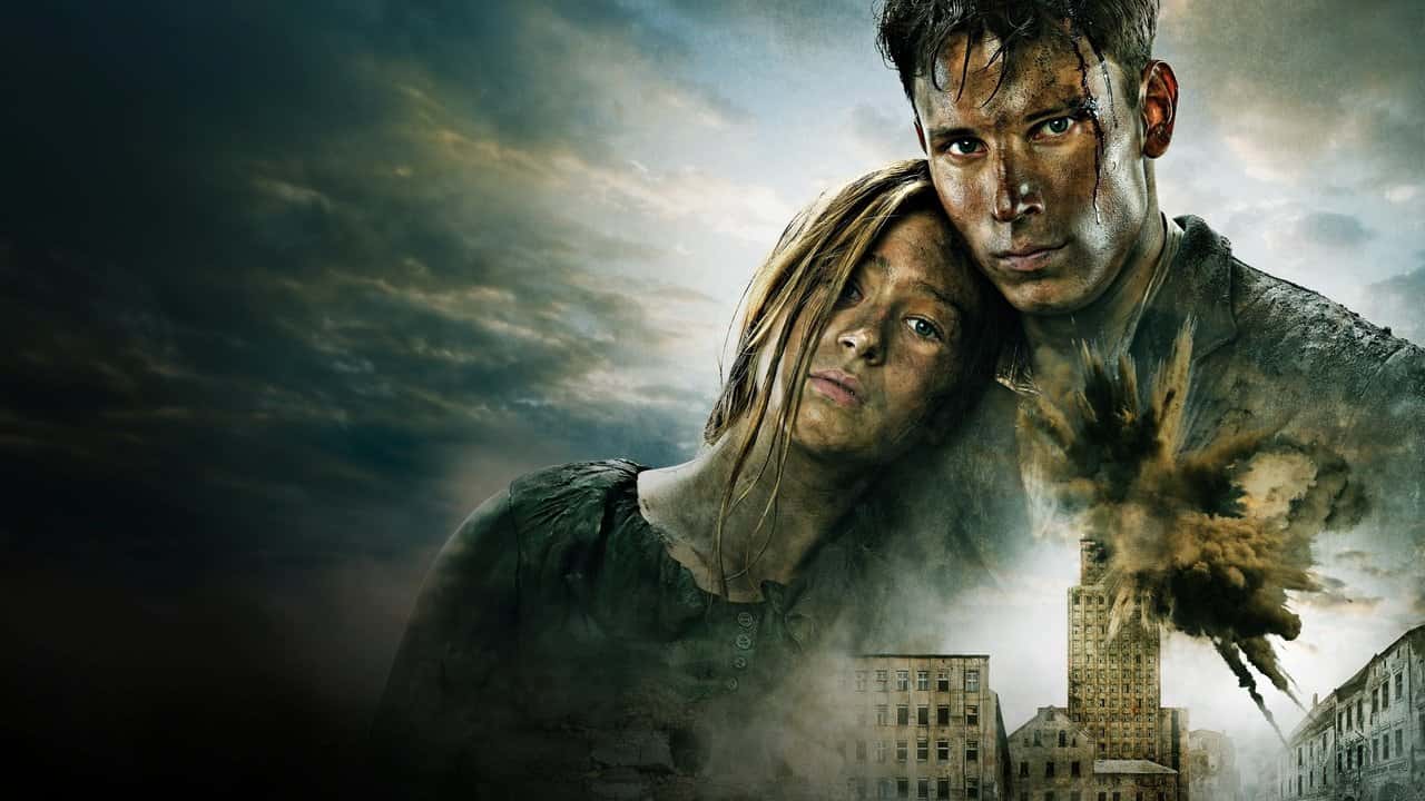 Кадр з фільму Місто 44 (2014)