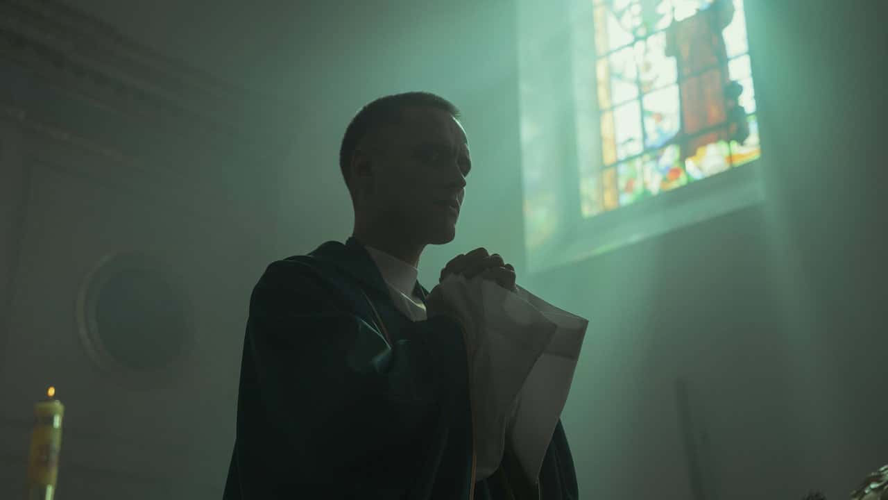 Кадр з фільму Тіло Христове (2019)