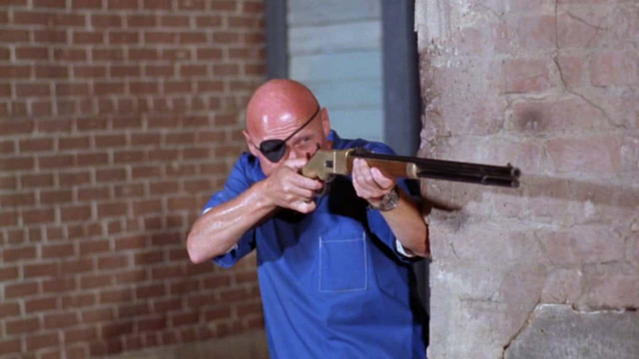 Кадр з фільму Затяжний постріл (1991)