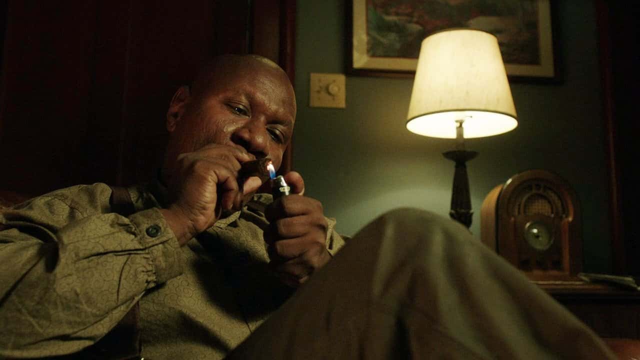 Кадр з фільму Глибина 7 футів (2012)