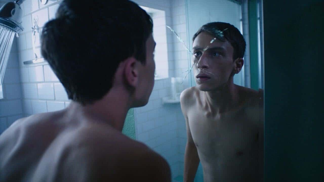 Кадр з фільму Неупокоєна (2015)