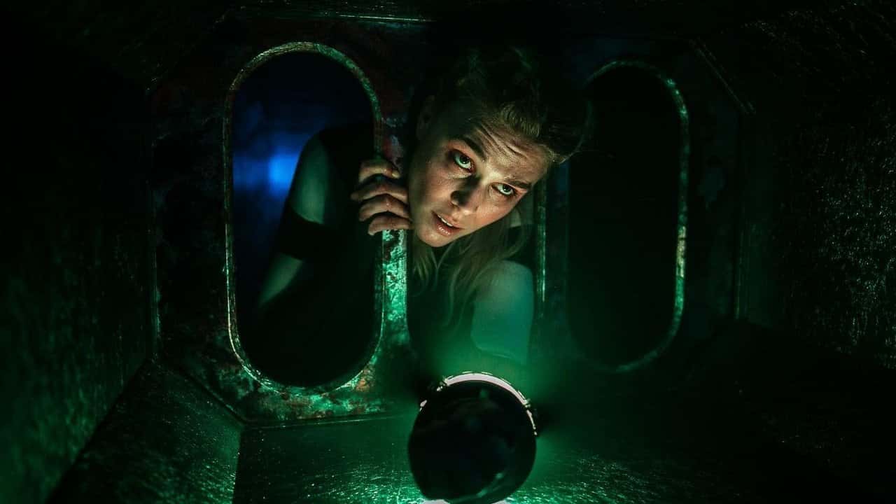 Кадр з фільму Лабіринт (2021)