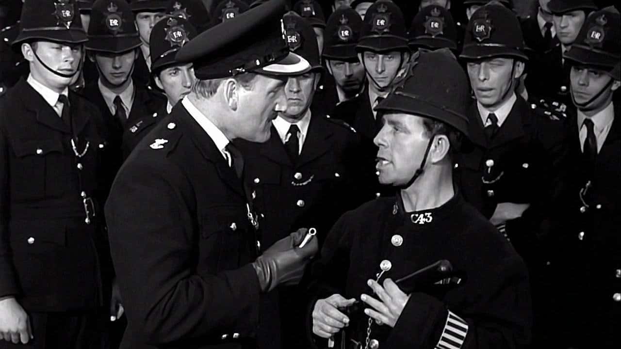 Кадр з фільму Піткін на чергуванні (1962)