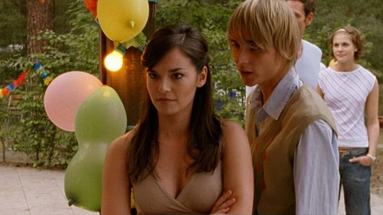 Кадр з фільму Гола правда (2009)