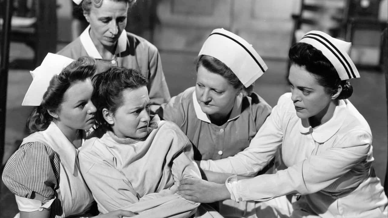 Кадр з фільму Зміїна яма (1948)