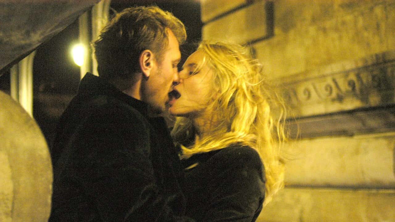 Кадр з фільму Самотність у мережі (2006)