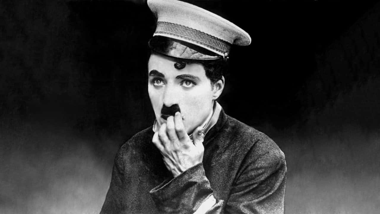 Кадр з фільму Банк (1915)