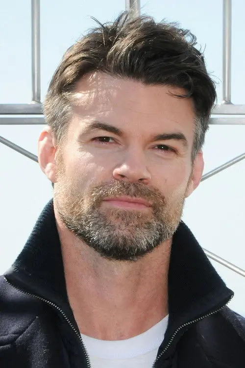 Фото Daniel Gillies