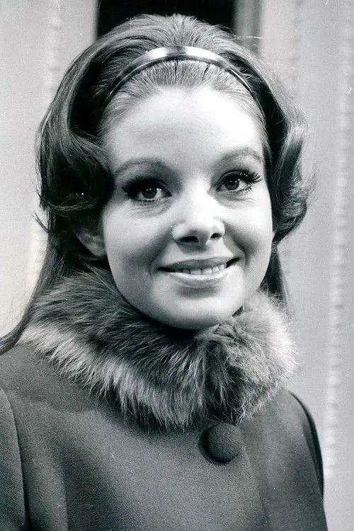 Фото Anna Calder-Marshall