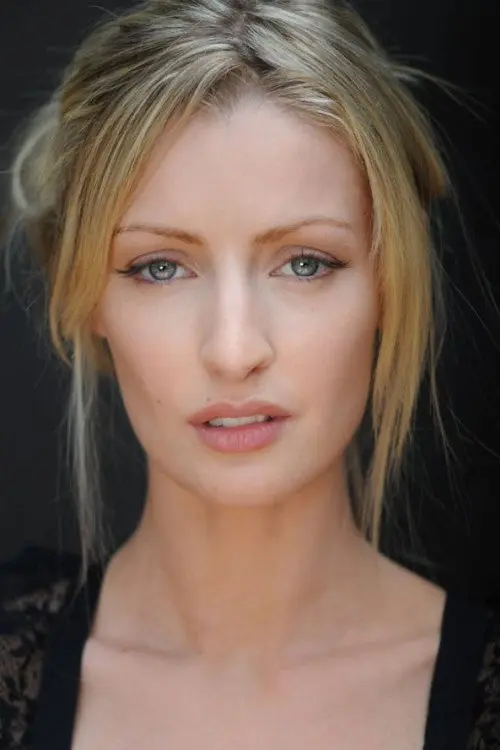 Фото Hannah Cowley