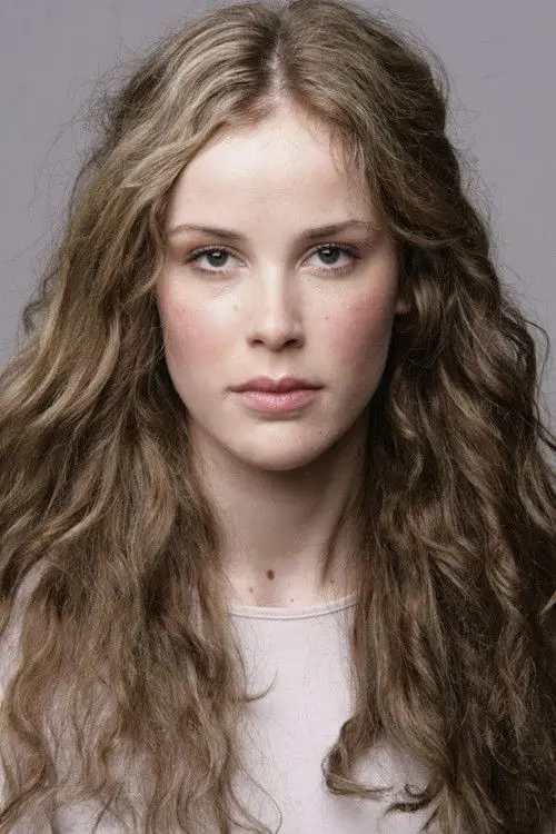 Фото Carla Juri