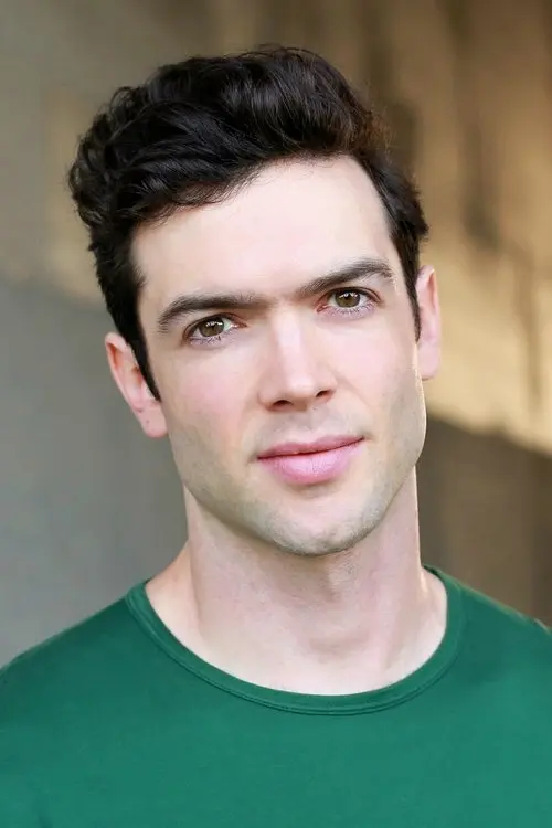 Фото Ethan Peck