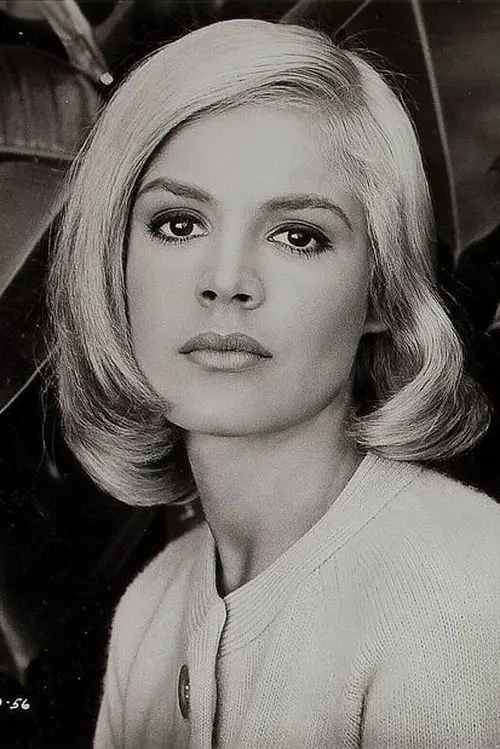 Фото Sandra Dee