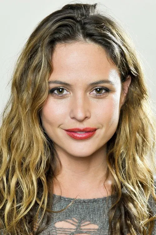 Фото Josie Maran