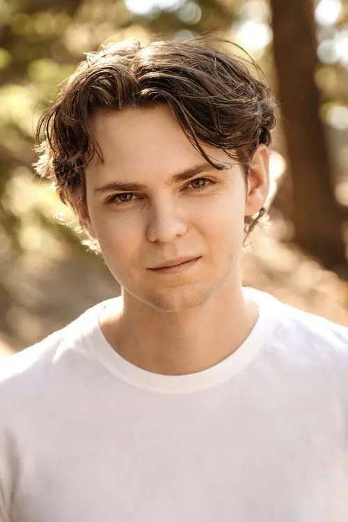 Фото Robbie Kay