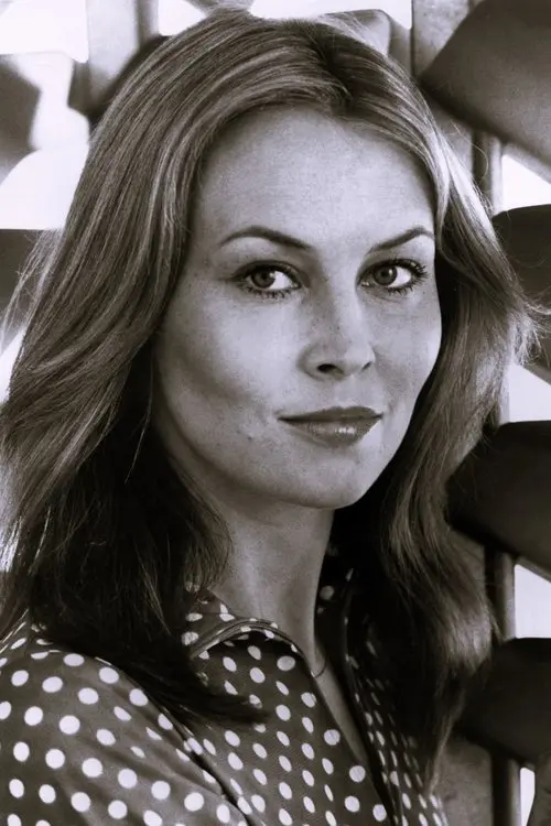 Фото Cornelia Sharpe