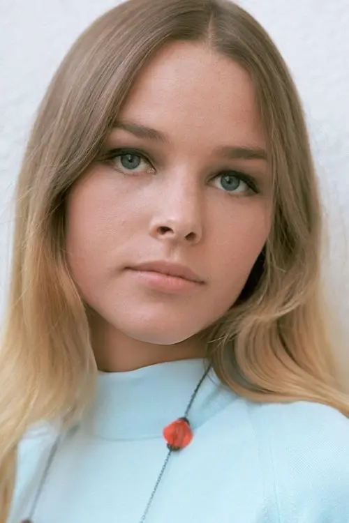 Фото Michelle Phillips