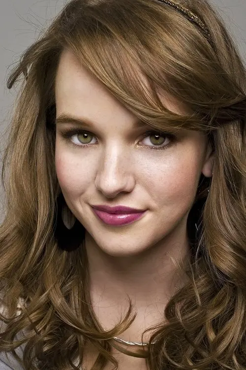 Фото Kay Panabaker