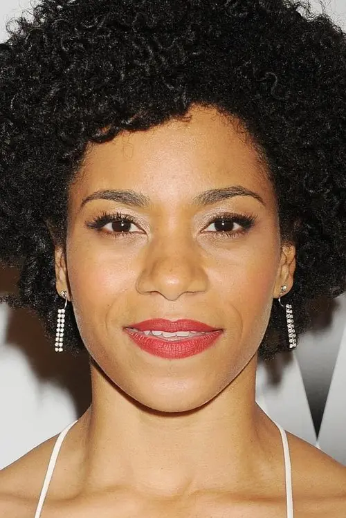 Фото Kelly McCreary
