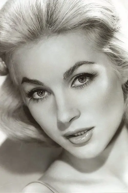 Фото Shirley Anne Field