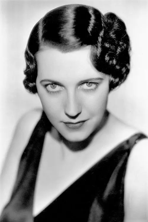 Фото Mona Barrie